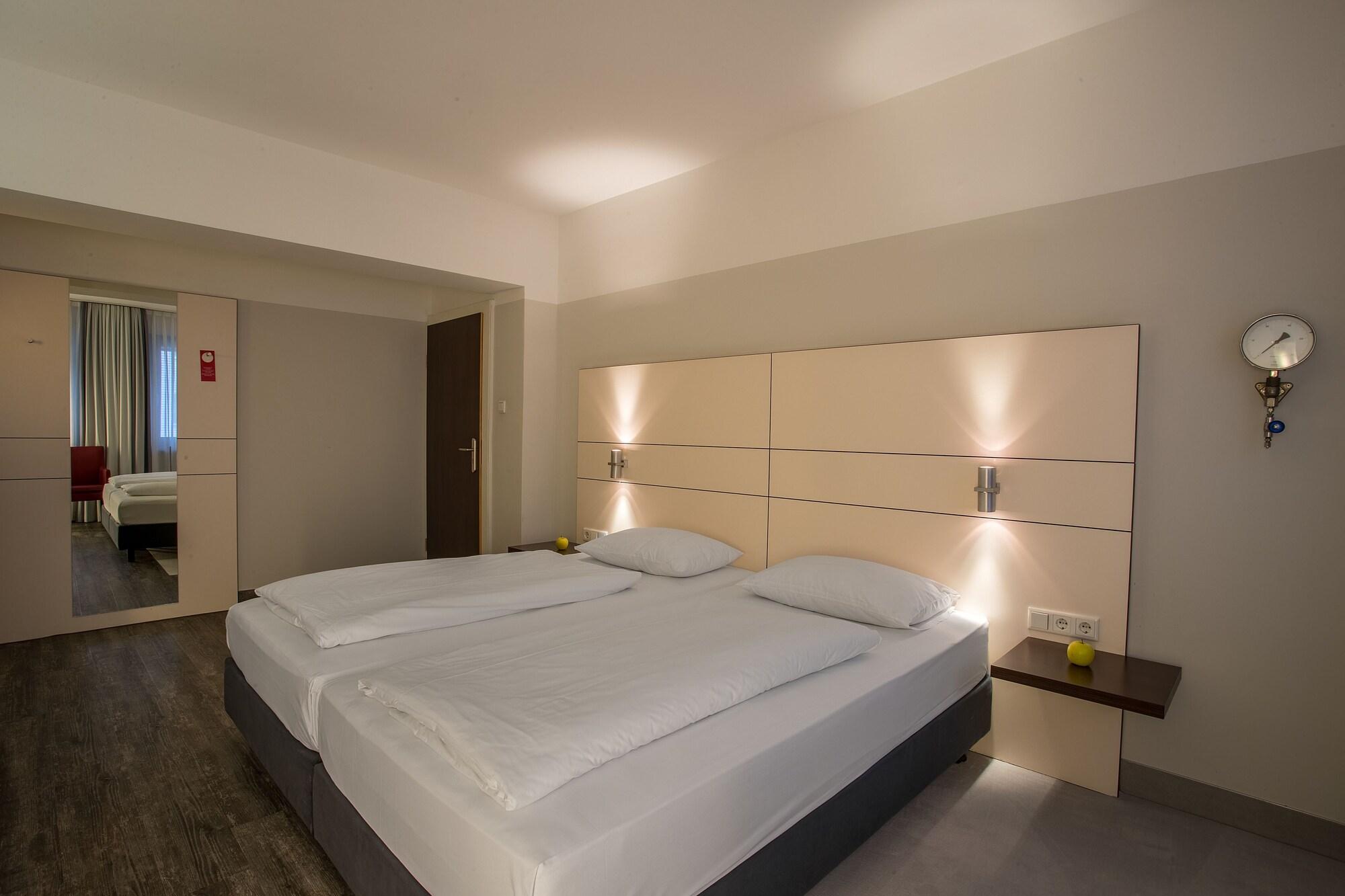 Ferrotel Duisburg - Partner Of Sorat Hotels Экстерьер фото